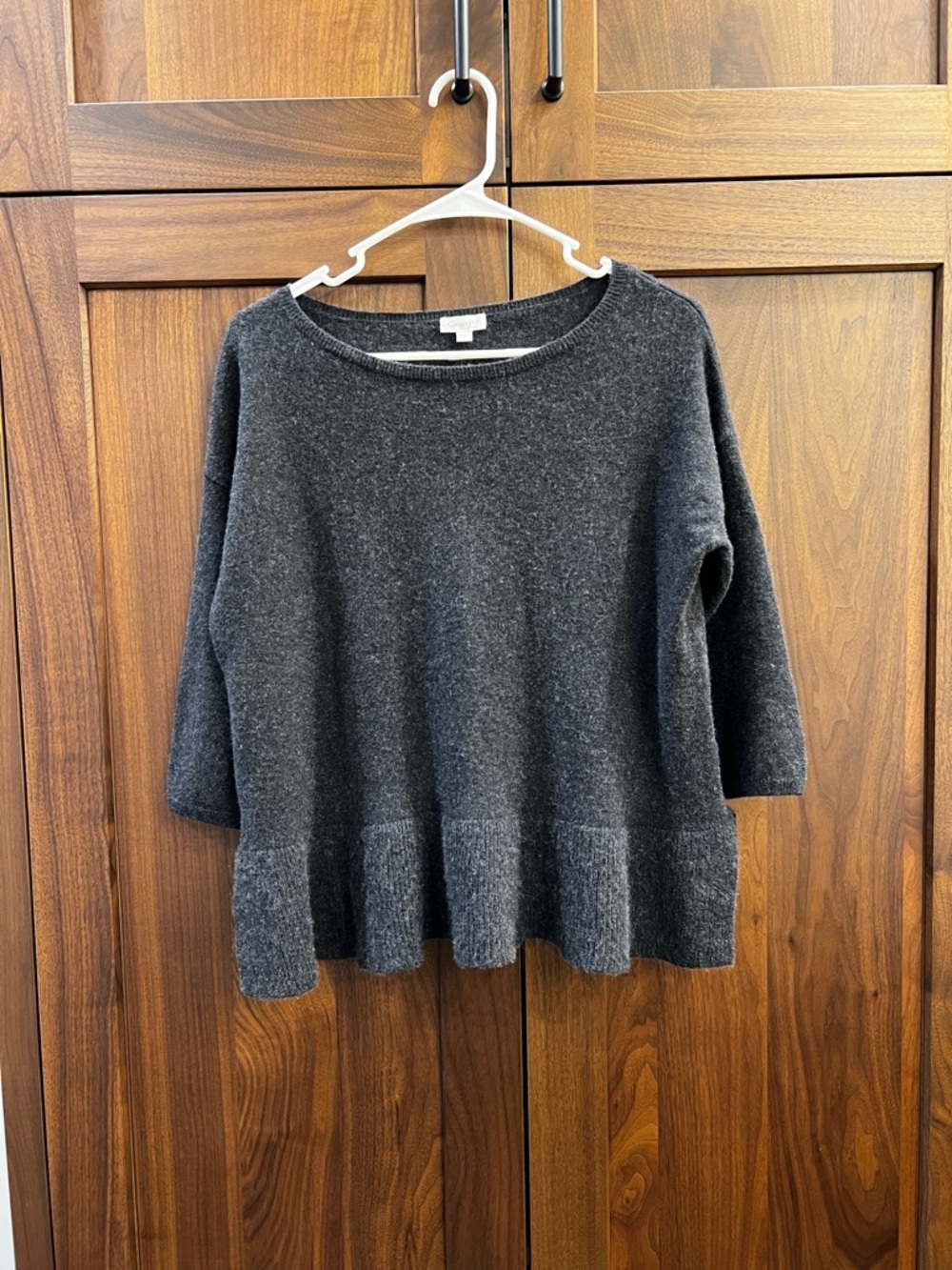 Garnet Hill 100% Cashmere Cozy Dark Gray Women's Sweater size S